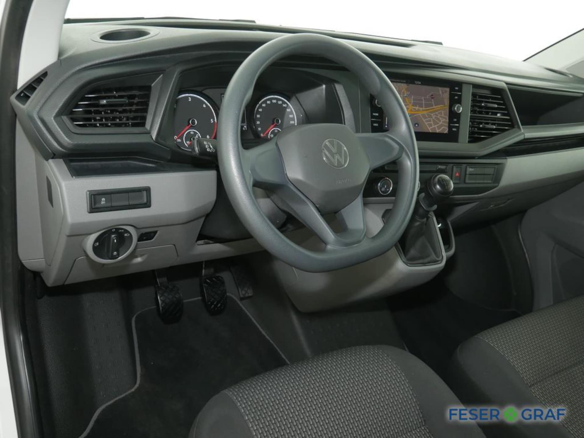 Volkswagen T6.1 Transporter Kombi langer Radstand