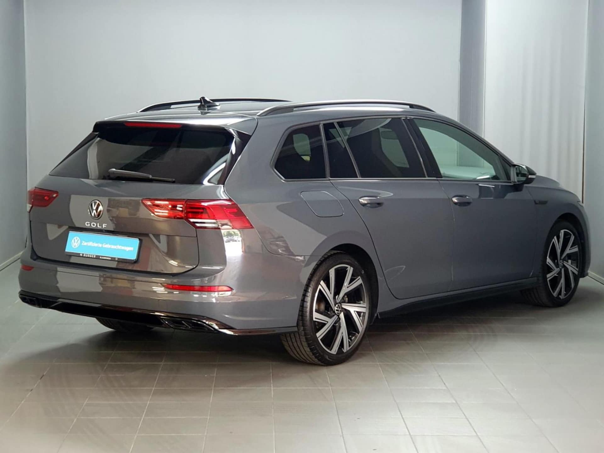 Volkswagen Golf Variant R-Line