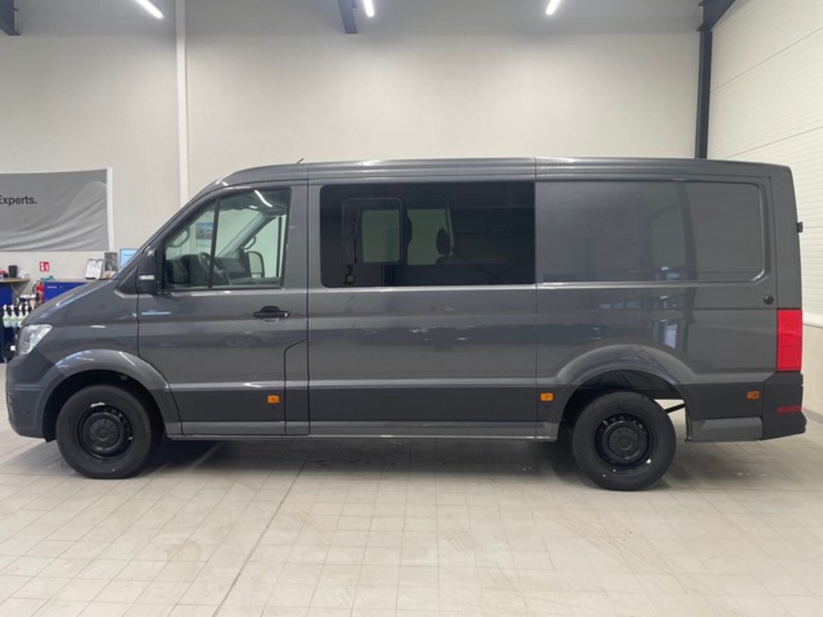 Volkswagen Crafter Kasten mittlerer Radstand – Bild 4