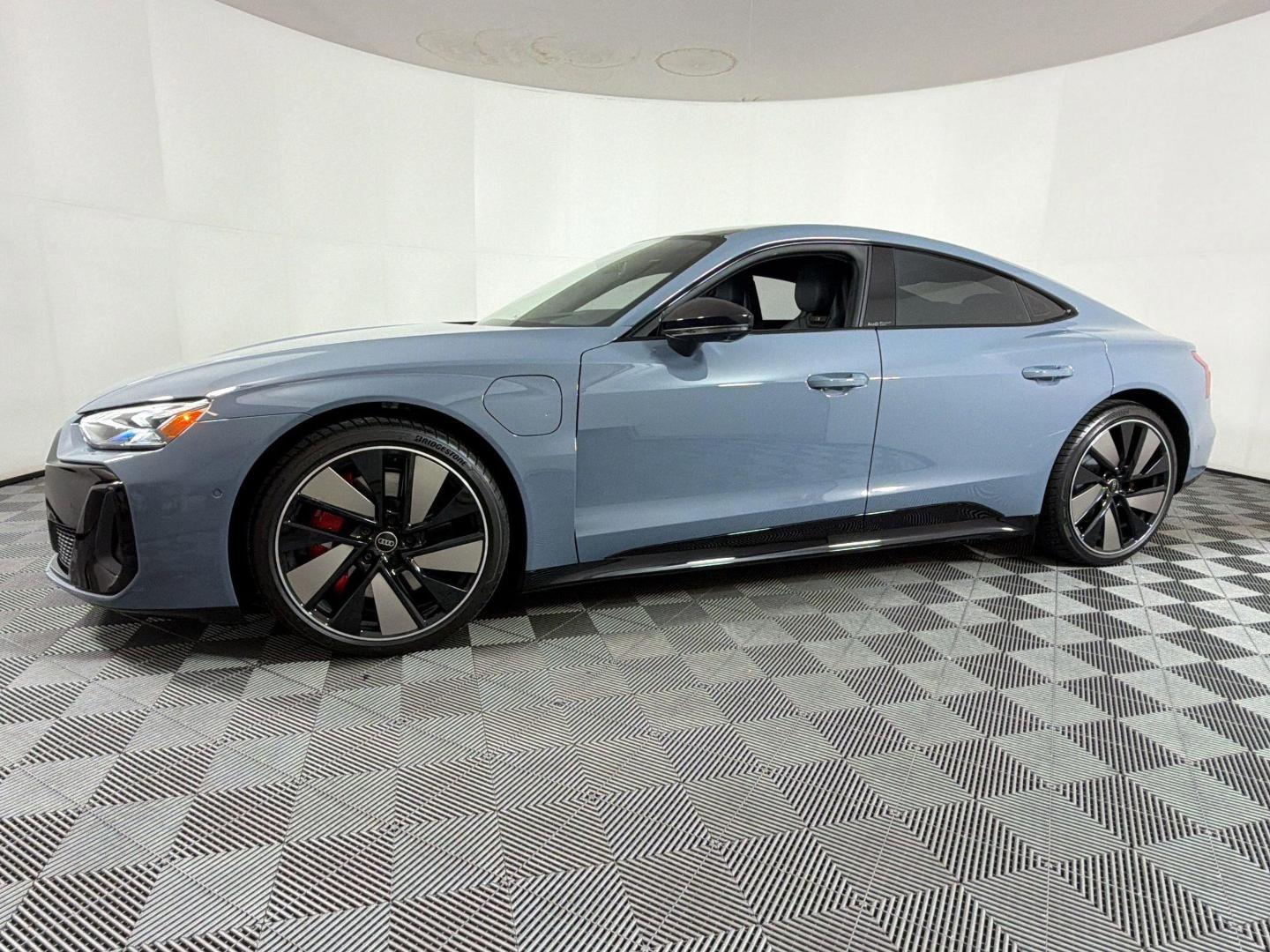 2026 Audi S e-tron GT Prestige - Photo 19