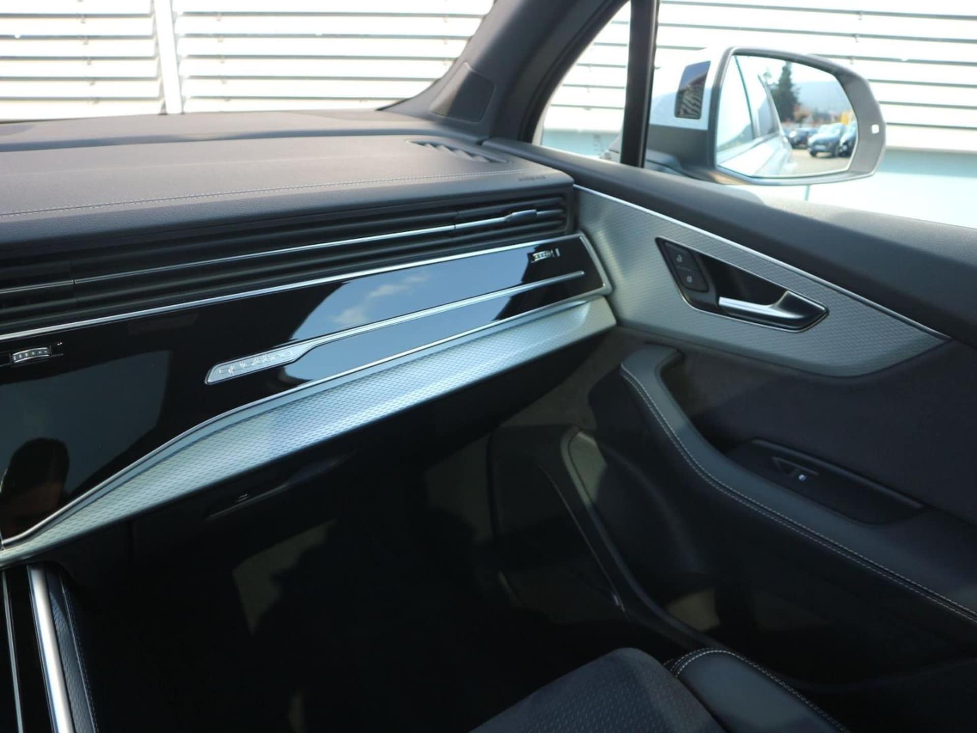 Audi Q7 SUV TFSI e S line