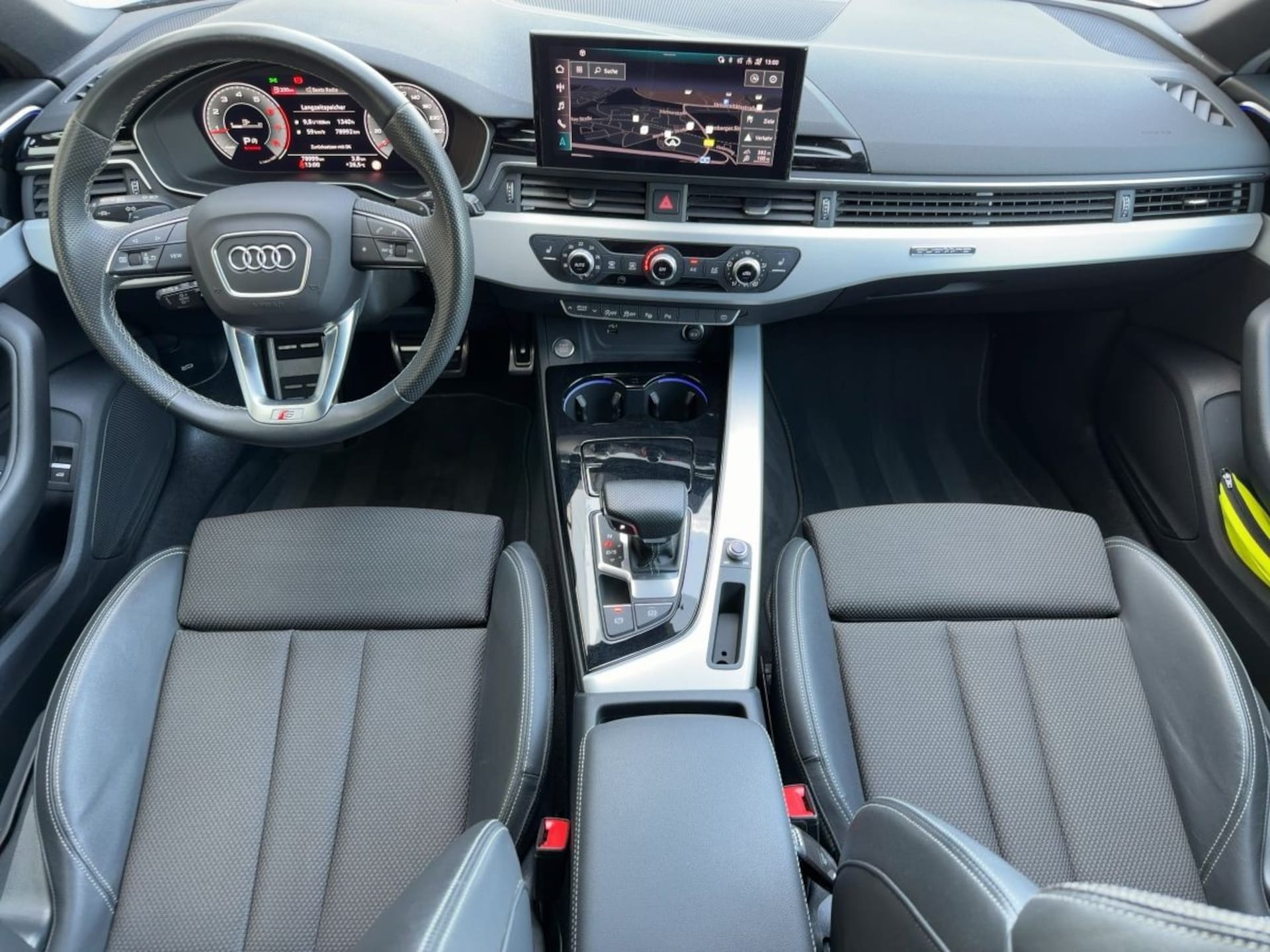 Audi A4 Avant S line