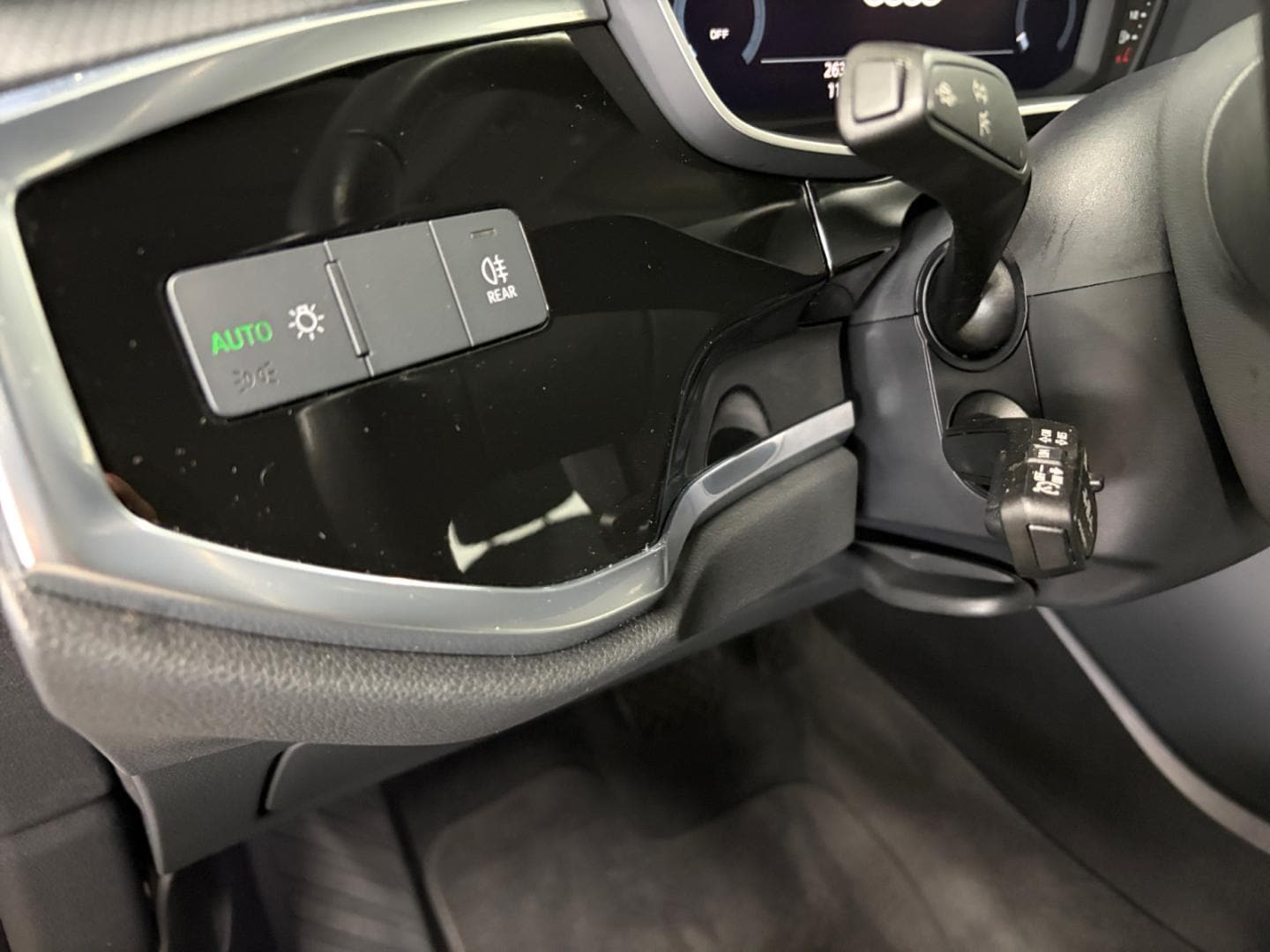 Bild über Audi Q3 35 TFSI S tronic - für weitere Informationen kontaktieren Sie den Audi Partner