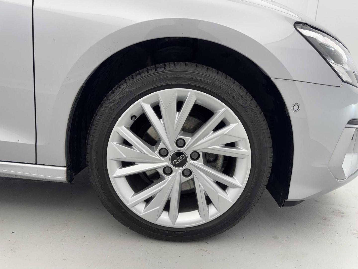 Image about Audi A3 Sportback Design Luxe 35 TDI 110 kW (150 ch) S tronic