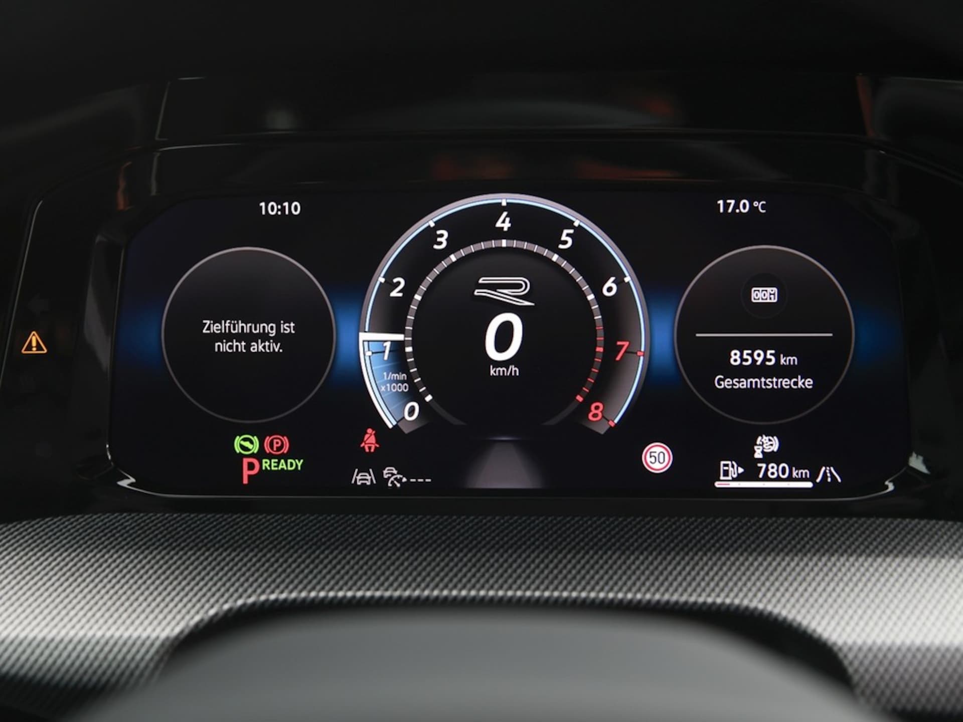 Volkswagen Golf R-Line