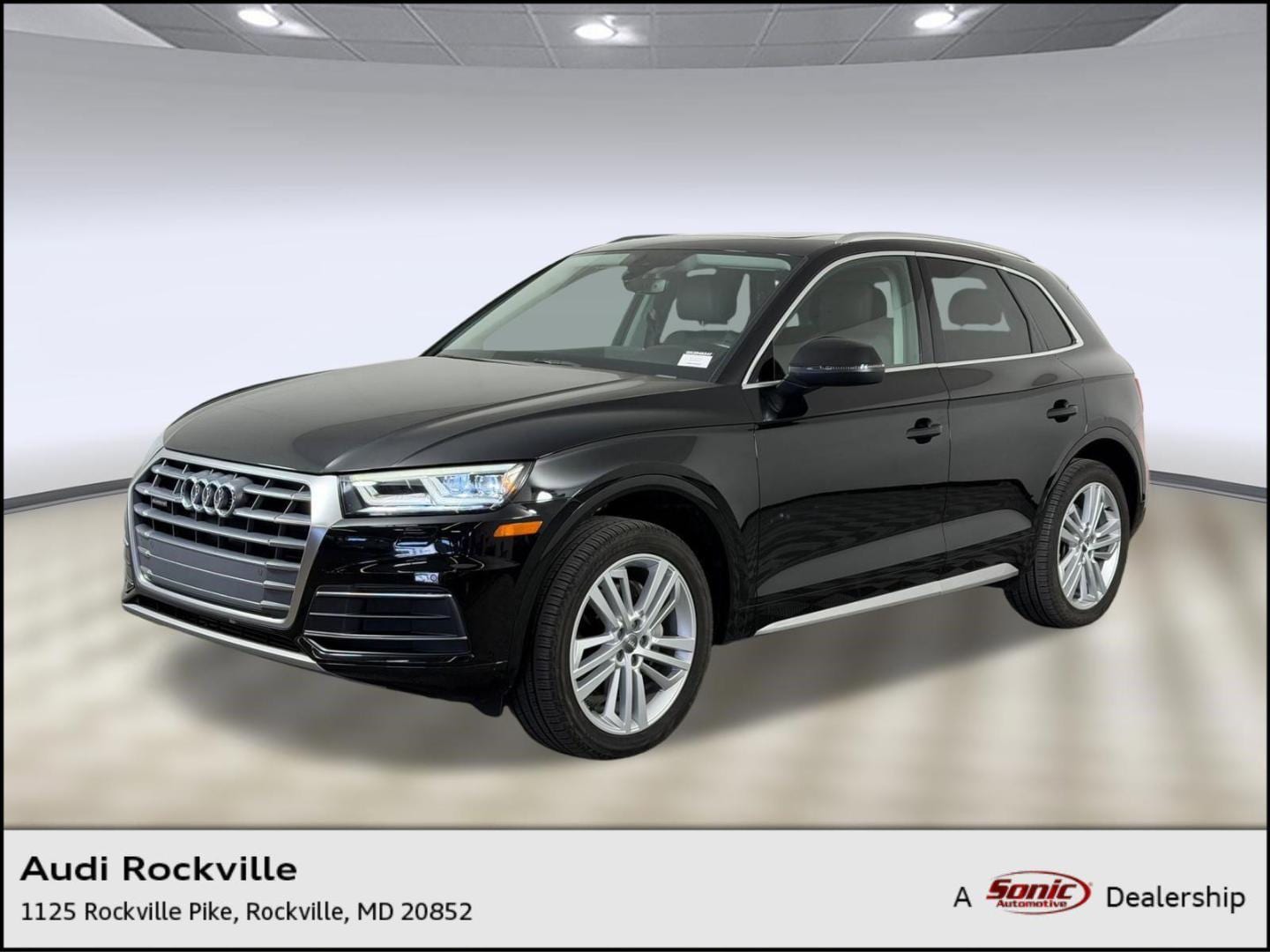 2019 Audi Q5 2.0T quattro S tronic Premium Plus's photo