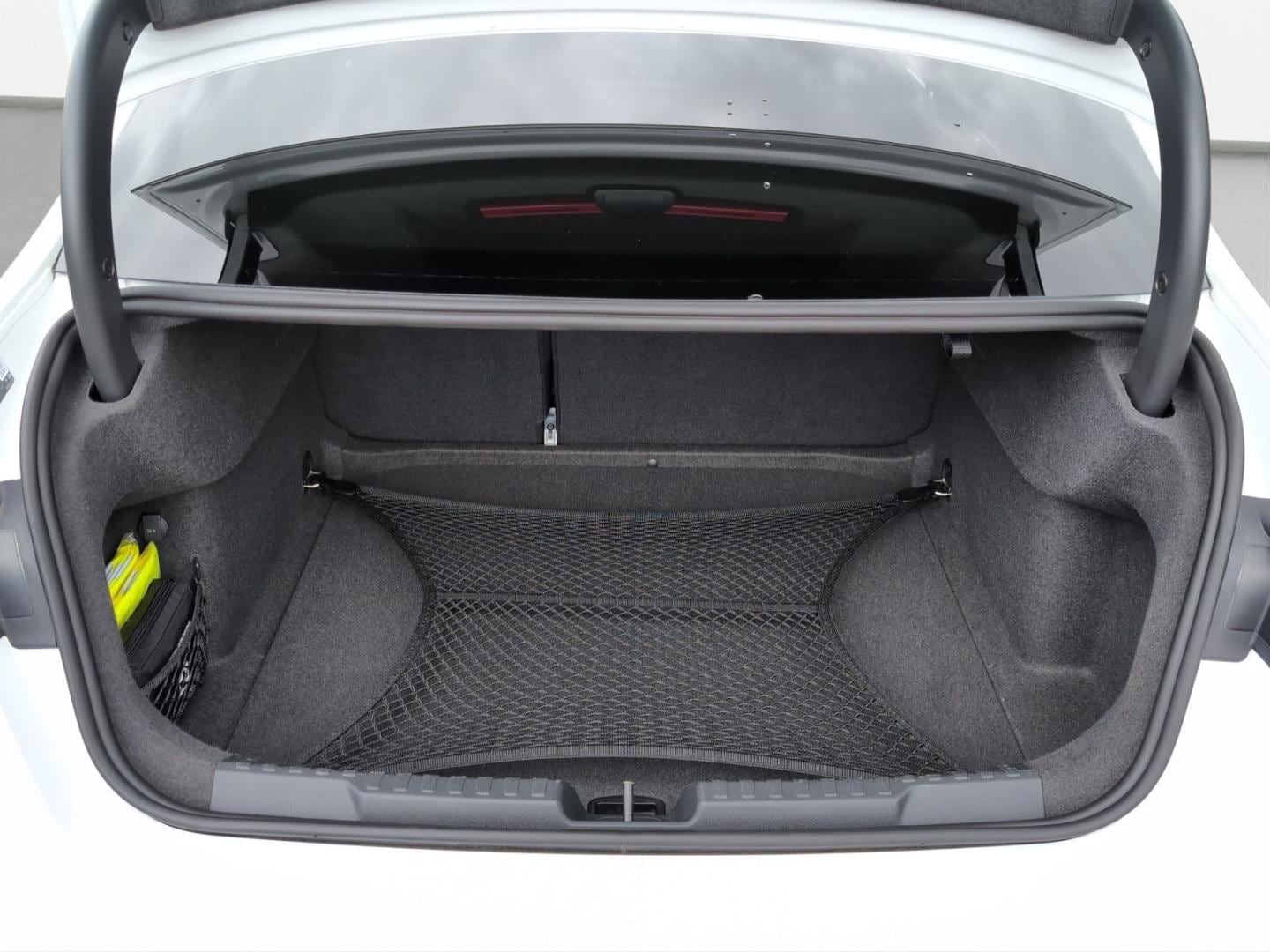 Bild über Audi A3 Limousine S line 35 TDI S tronic - für weitere Informationen kontaktieren Sie den Audi Partner