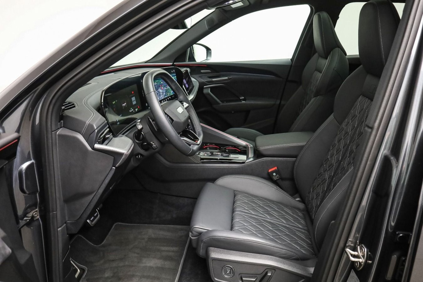 Bild über Audi Q5 SUV TDI quattro 150 kW S tronic - für weitere Informationen kontaktieren Sie den Audi Partner