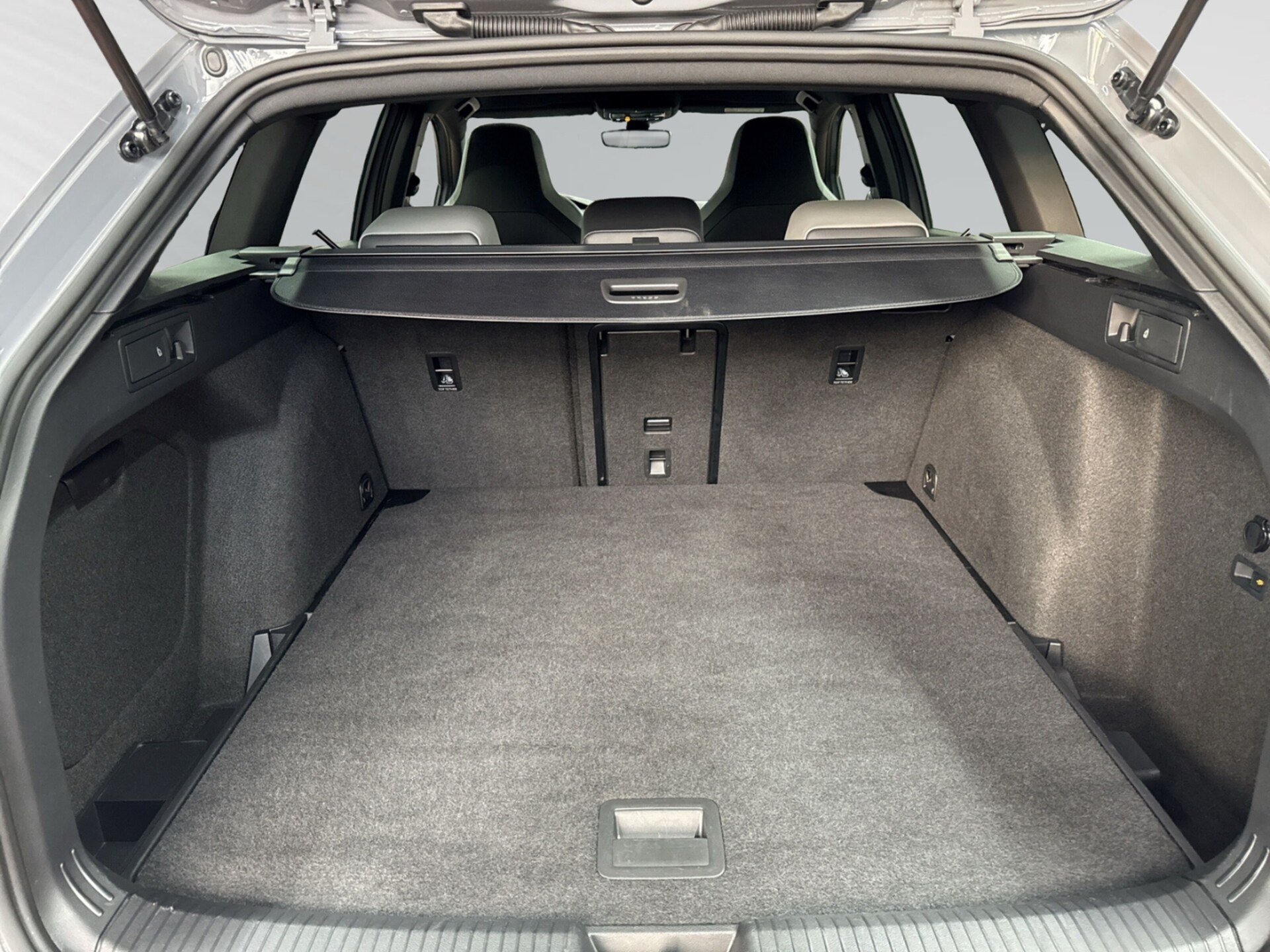 Volkswagen Golf Variant R-Line