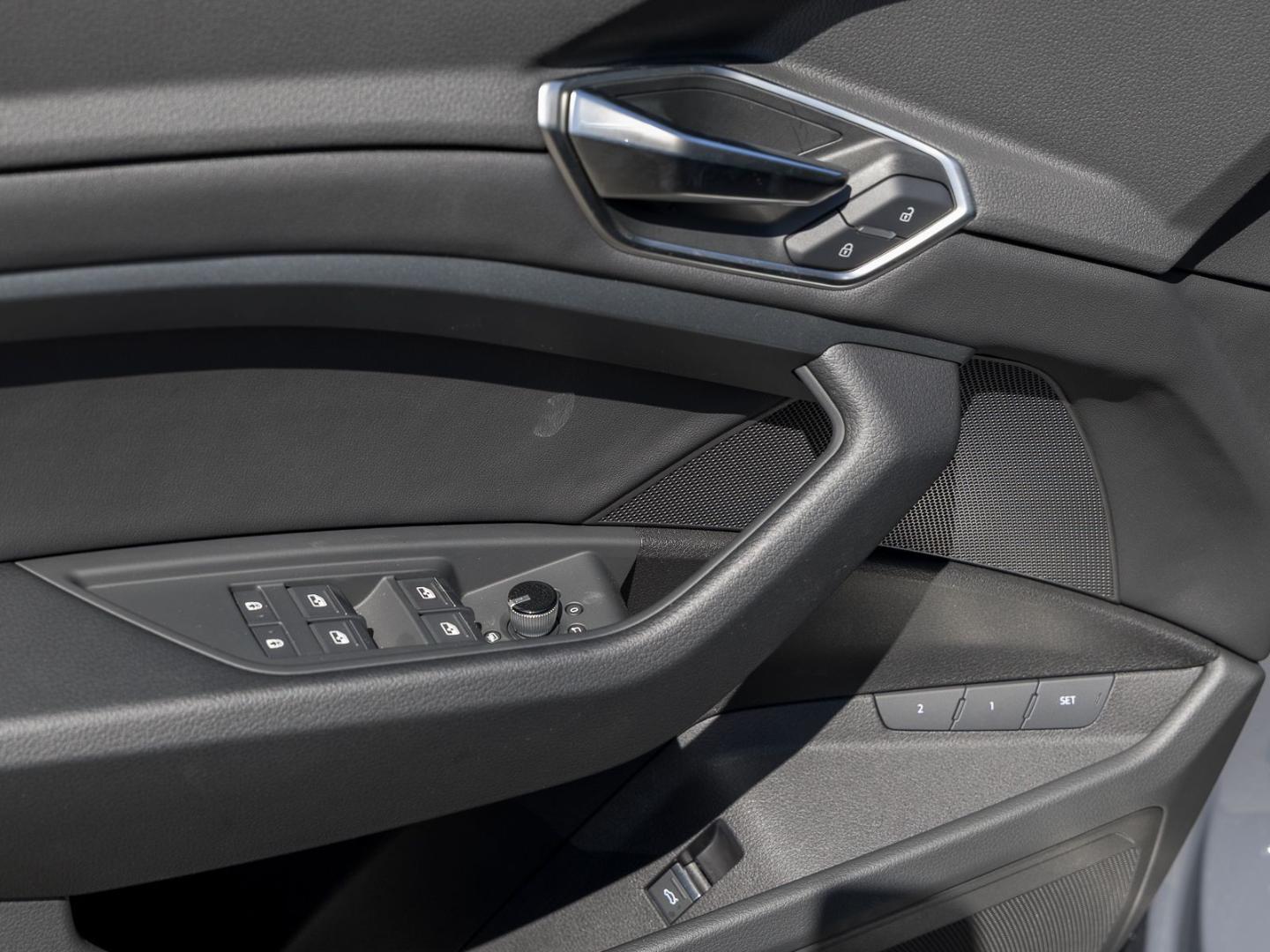 Image about Audi Q8 e-tron advanced 50 e-tron quattro