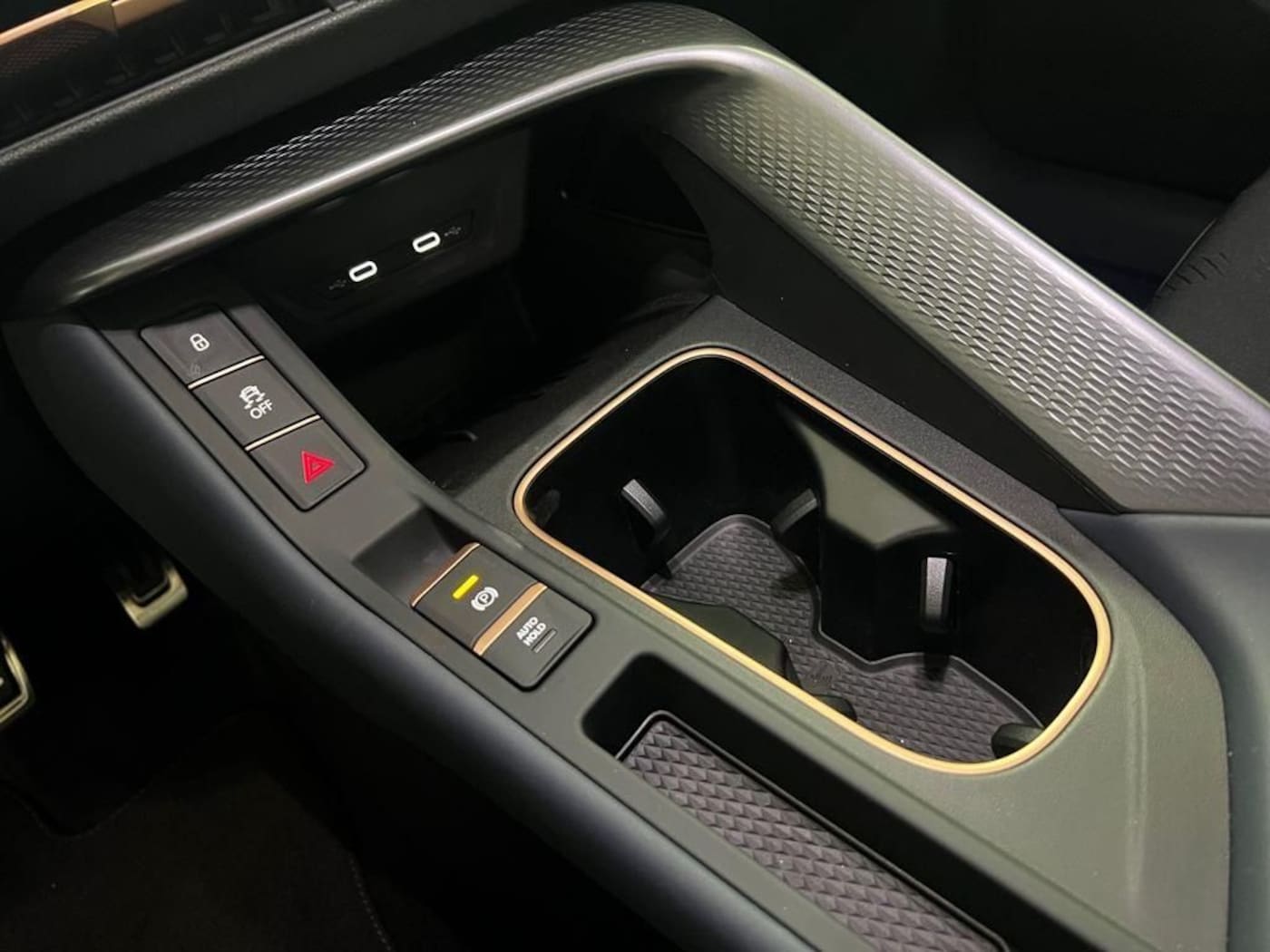 CUPRA Terramar 1.5 TSI e-Hybrid DSG 150 kW (204 CV) — photo 18