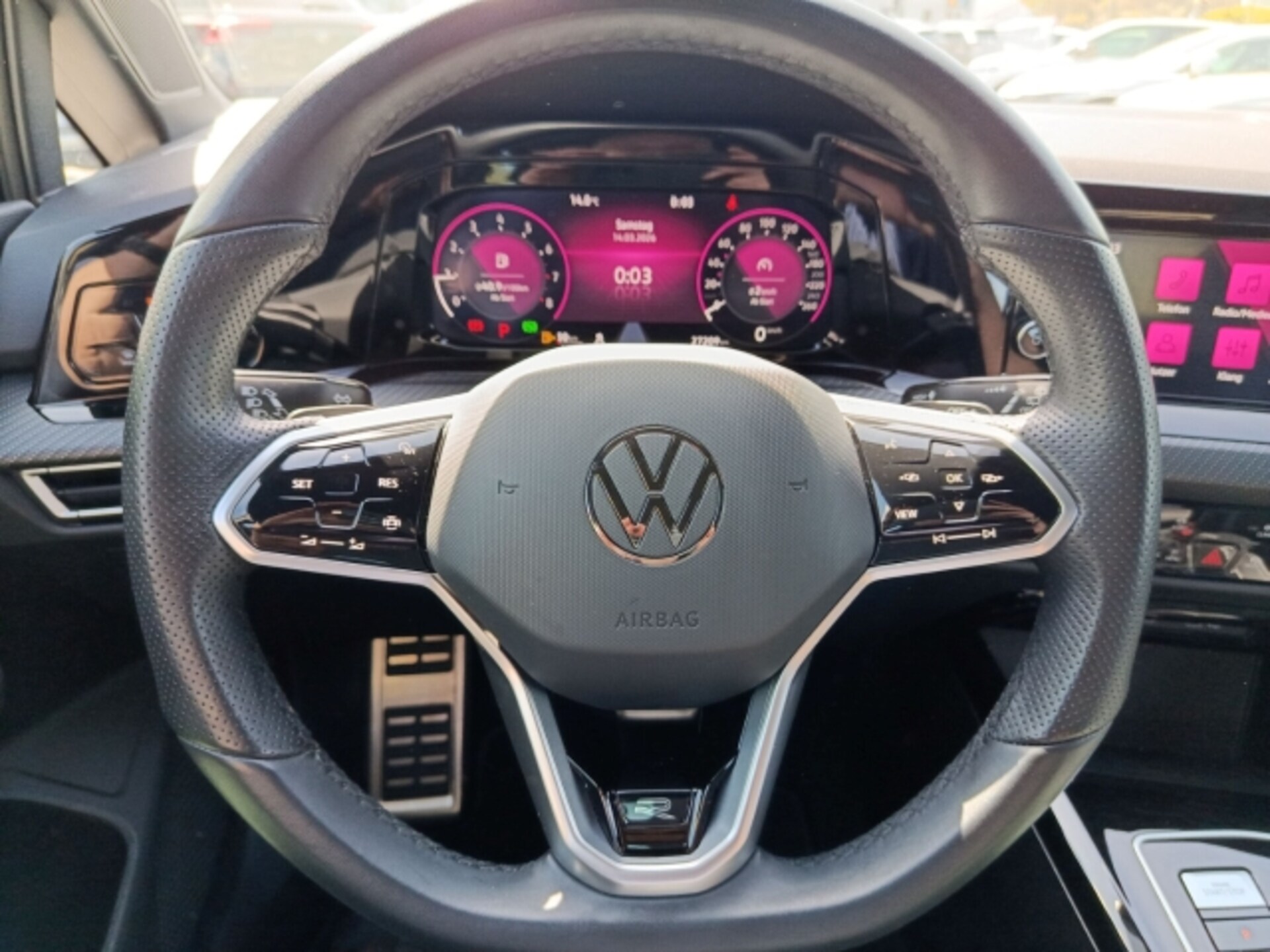 Volkswagen Golf R-Line