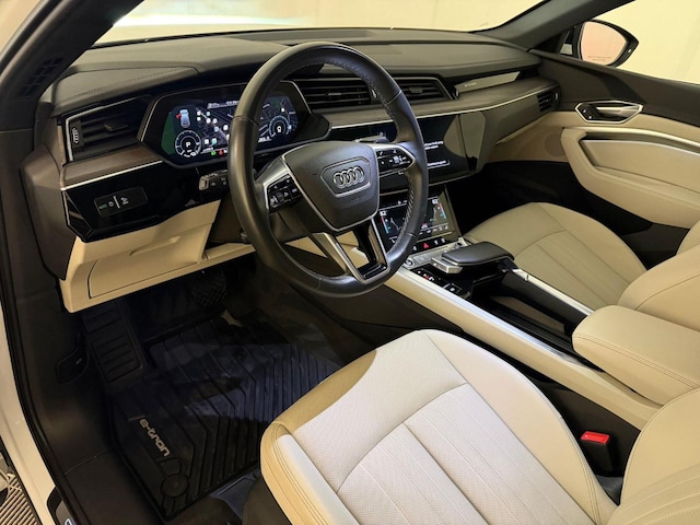 2024 Audi Q8 Sportback e-tron