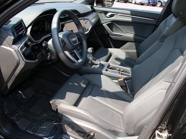 2025 AUDI Q3 - Image 12