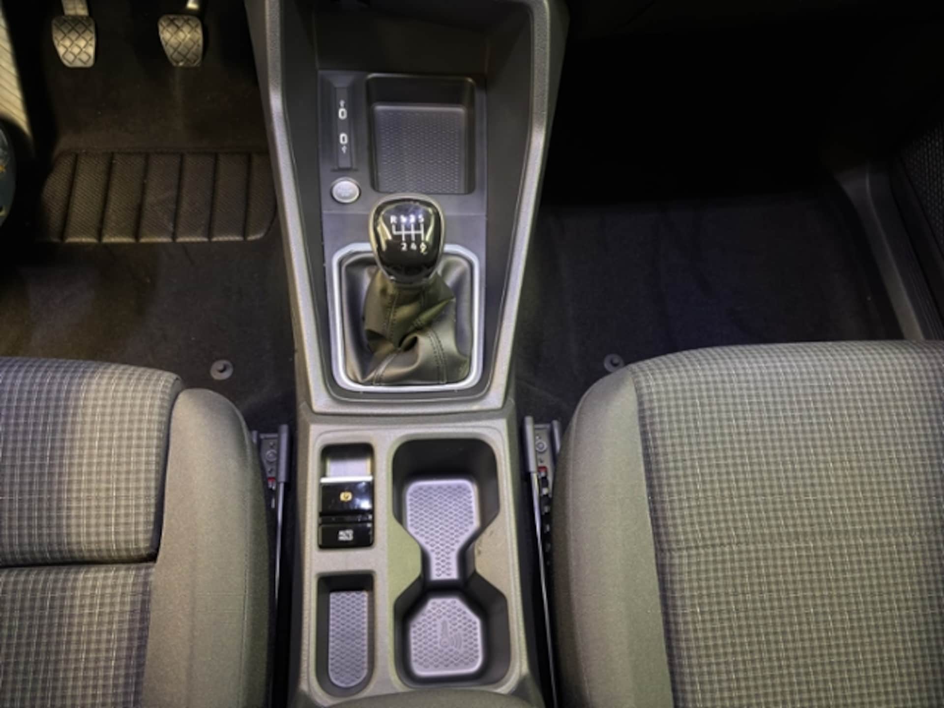 Volkswagen Caddy Maxi Basis-Modell