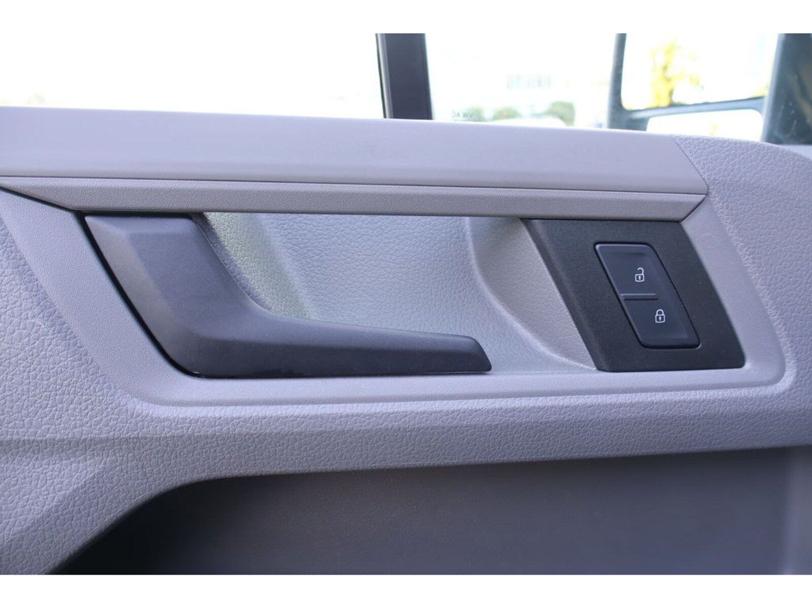 Volkswagen Crafter Kasten mittlerer Radstand – Bild 13