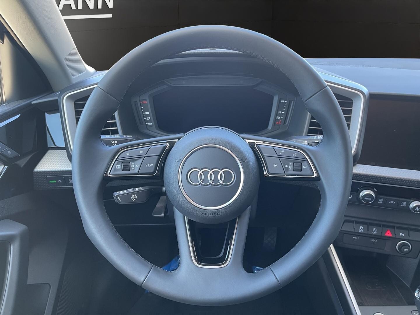 Bild über Audi A1 Sportback advanced 30 TFSI Schaltgetriebe - für weitere Informationen kontaktieren Sie den Audi Partner