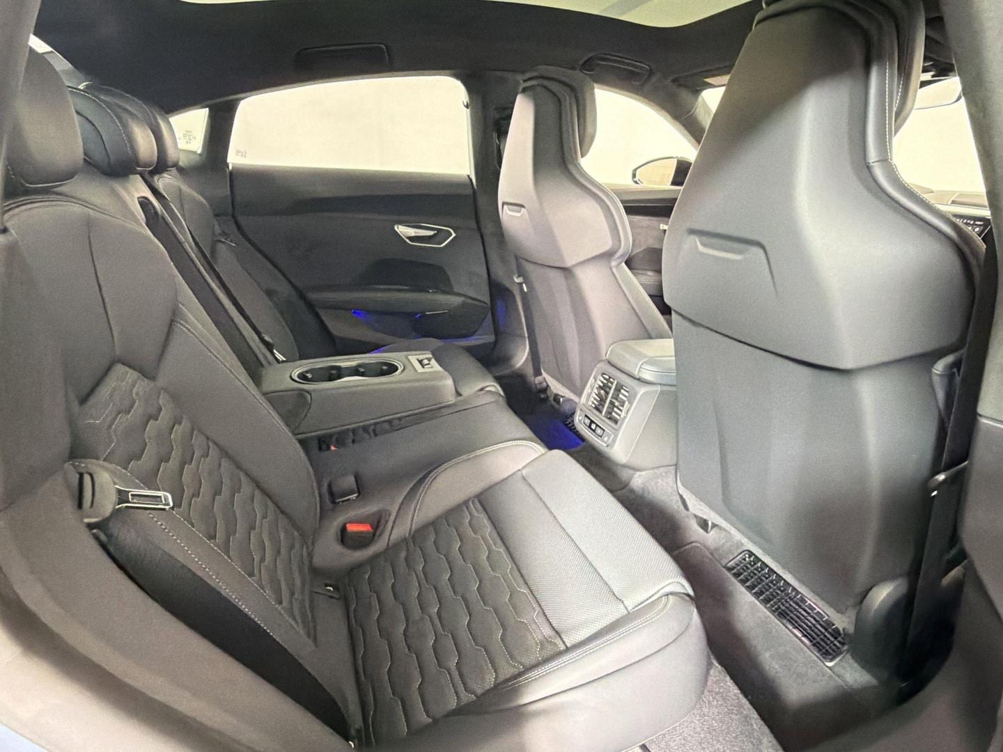 2026 Audi S e-tron GT Prestige - Photo 30