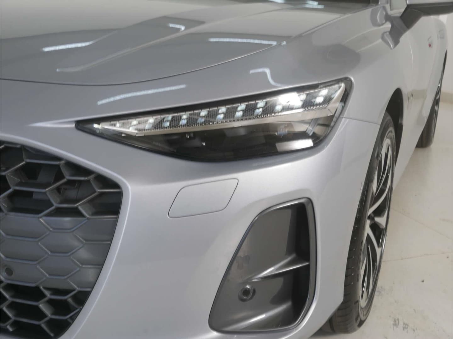 Bild über Audi A6 Avant TFSI 150 kW S tronic - für weitere Informationen kontaktieren Sie den Audi Partner