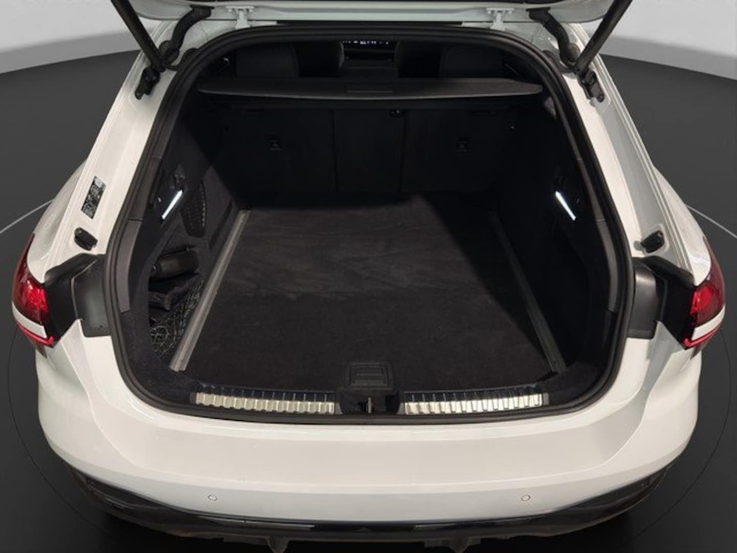 Bild über Audi A6 Avant edition one TDI quattro 150 kW S tronic - für weitere Informationen kontaktieren Sie den Audi Partner