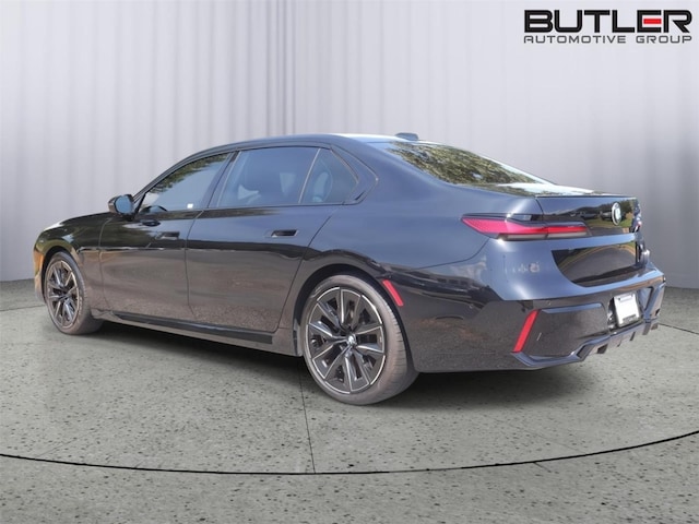 2023 BMW 740