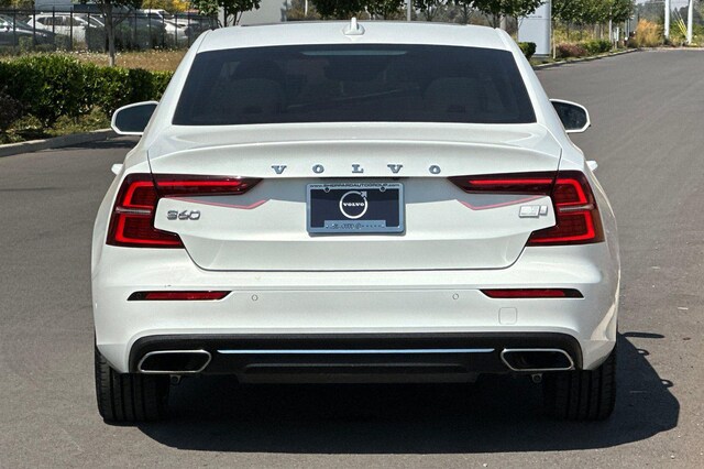 2021 Volvo S60 Recharge Plug-In Hybrid