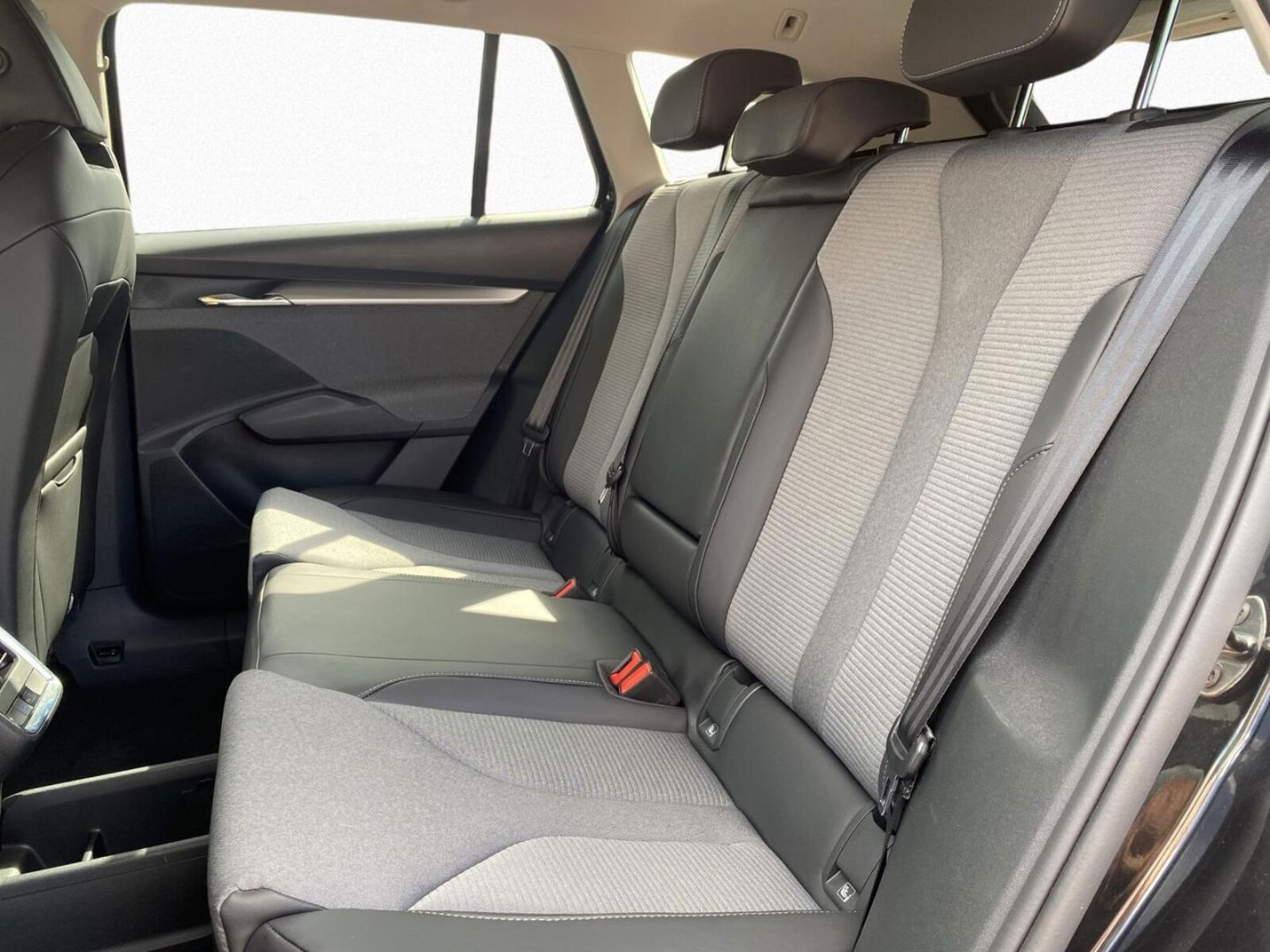 Škoda Enyaq – Bild 12
