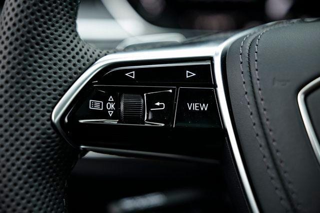 2025 Audi S8 Base - Photo 37