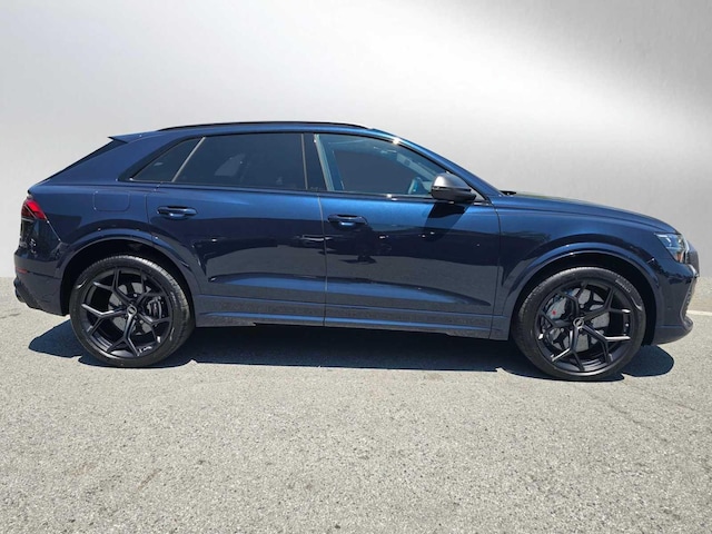 2025 Audi RS Q8 SUV performance