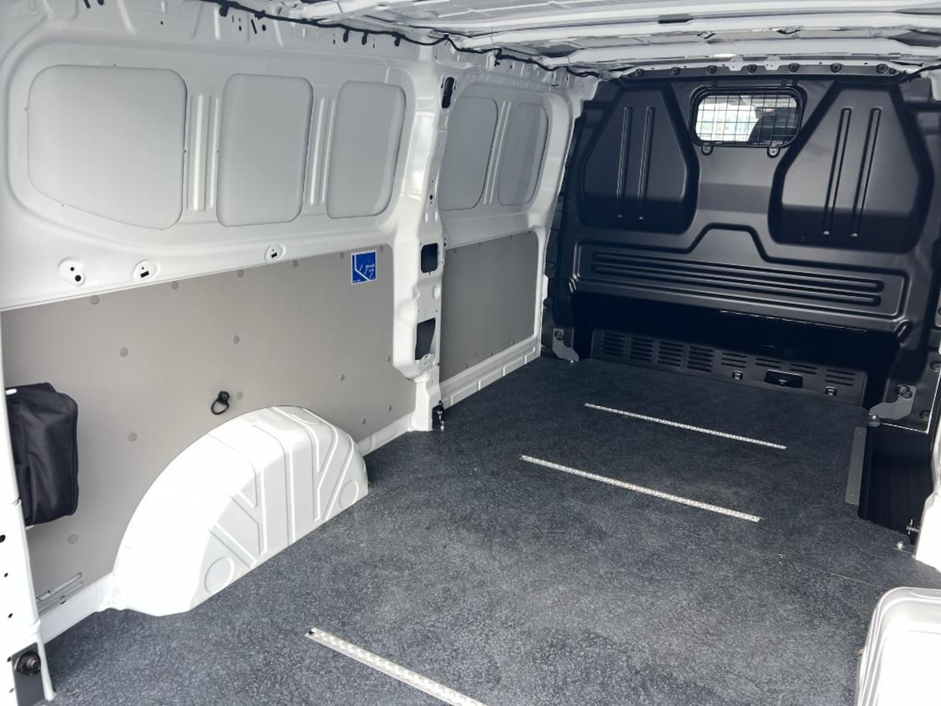 Volkswagen Transporter Kasten langer Radstand