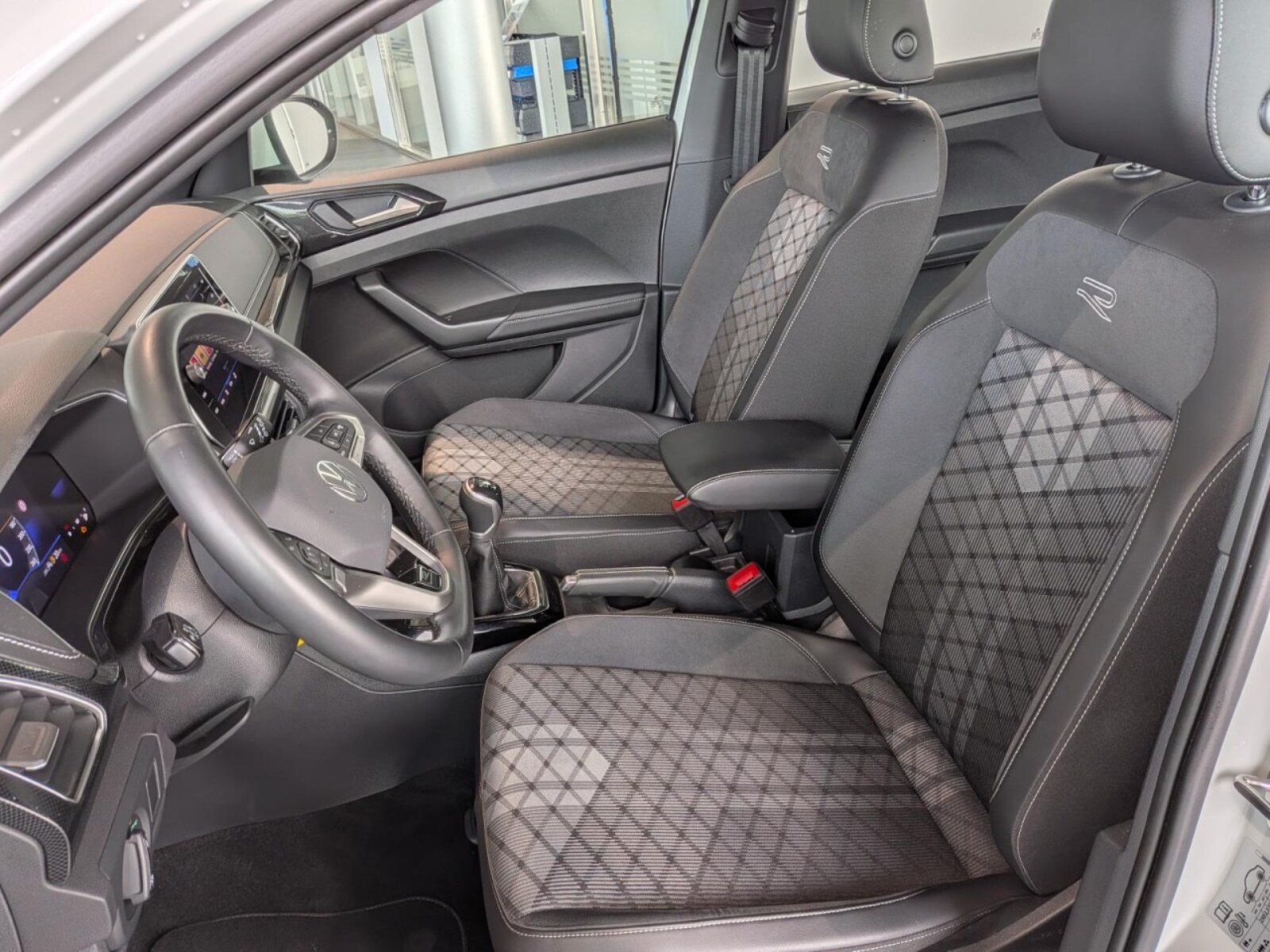 Volkswagen T-Cross – Bild 8