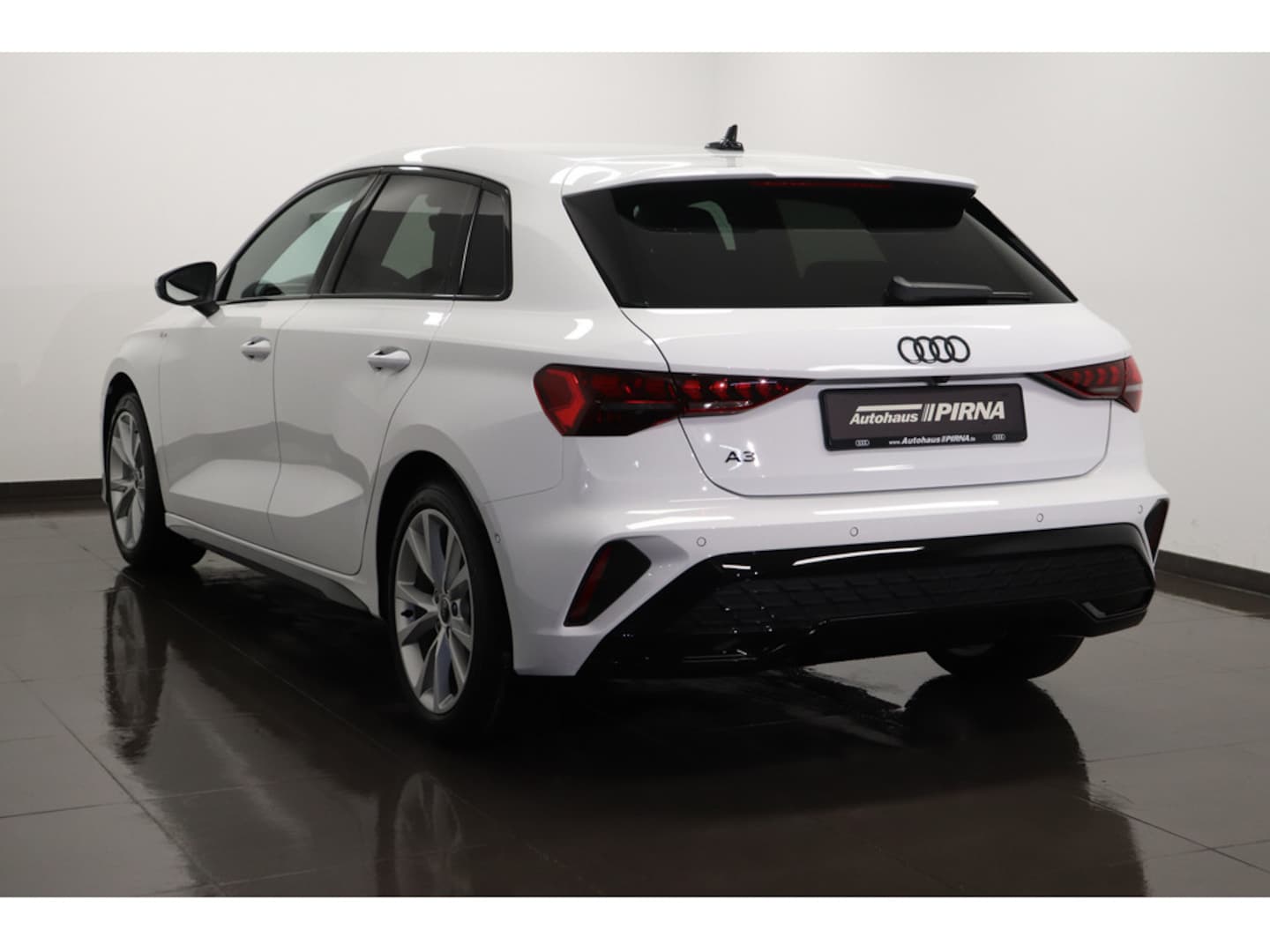 Bild über Audi A3 Sportback TFSI 110 kW S tronic - für weitere Informationen kontaktieren Sie den Audi Partner