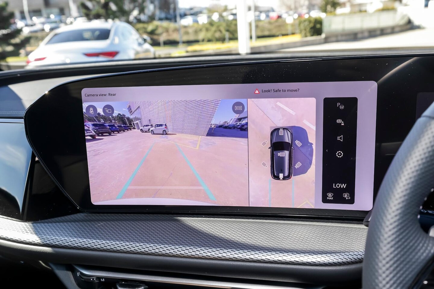 Image about Audi Q5 SUV e-hybrid quattro S tronic