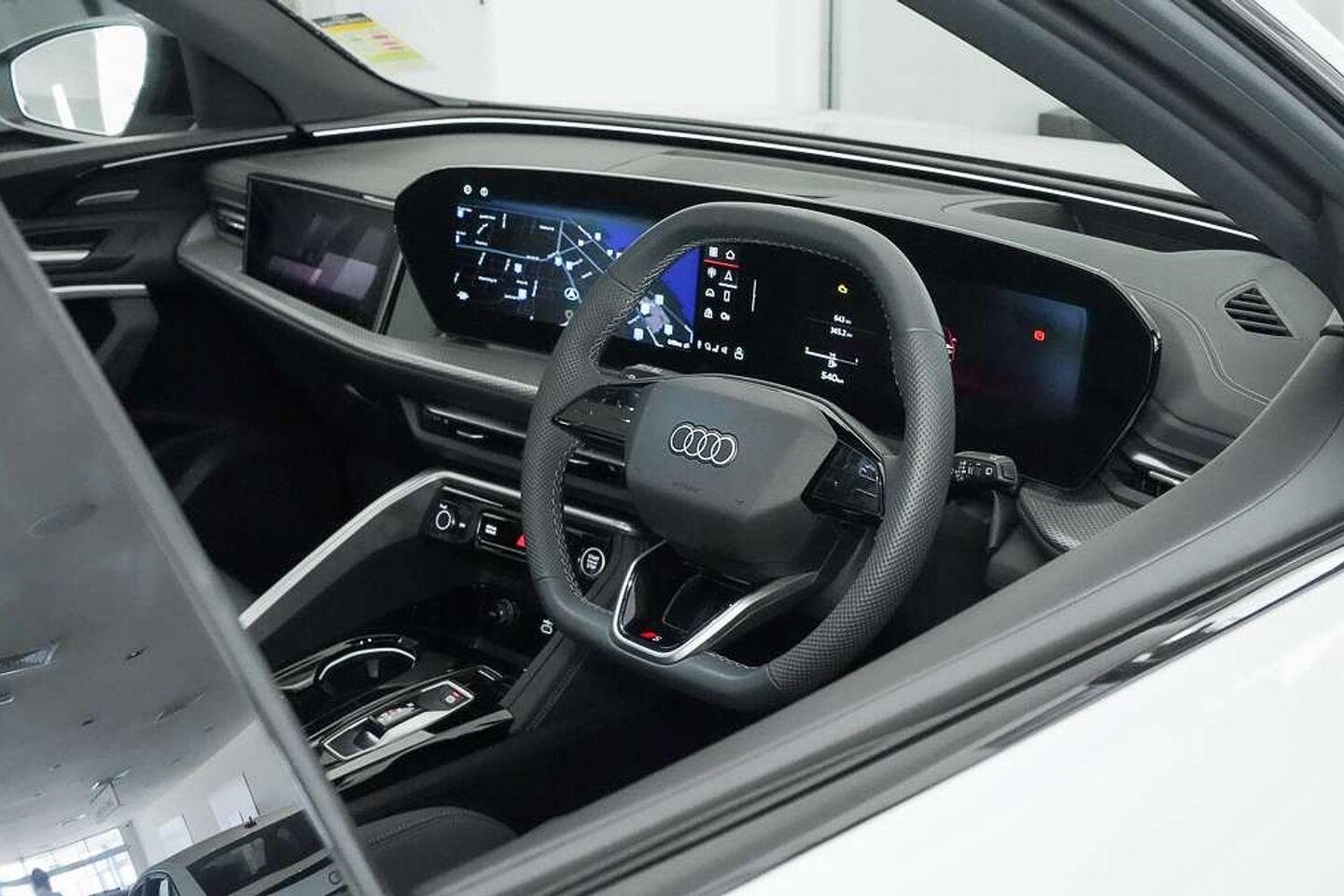 Image about Audi Q5 SUV TDI quattro 150 kW sport