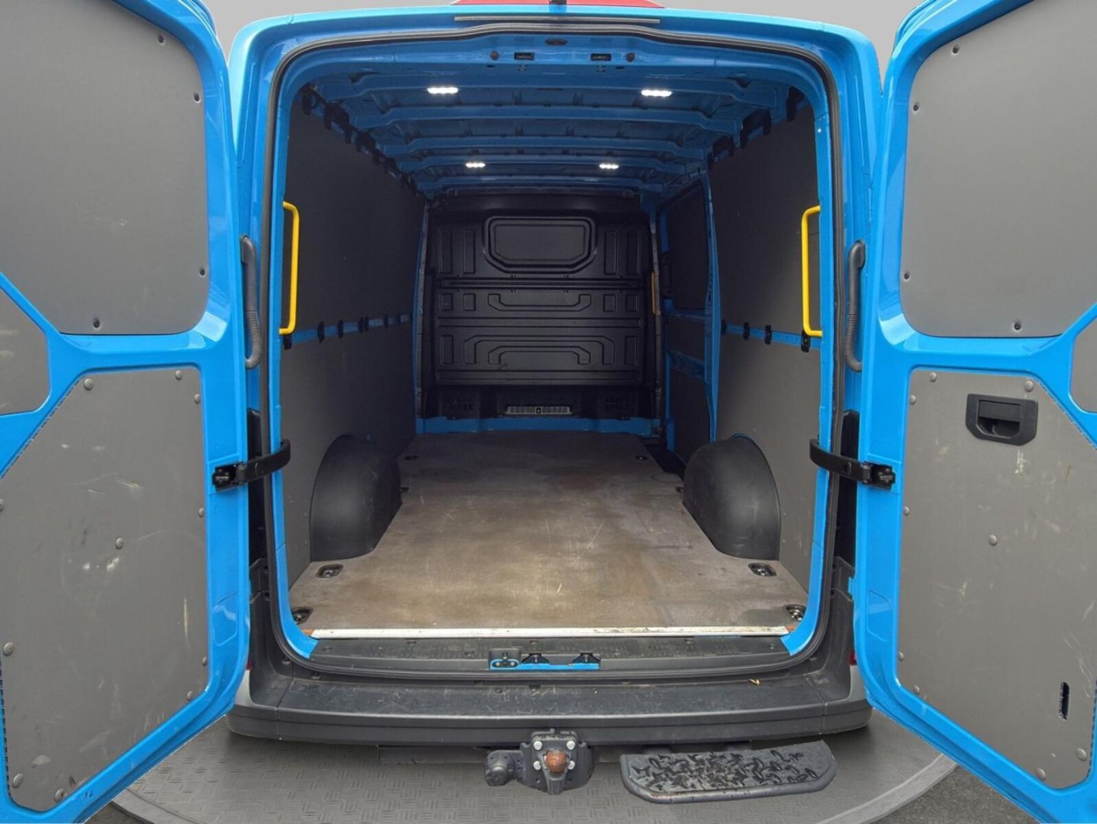 Volkswagen Crafter Kasten mittlerer Radstand – Bild 16