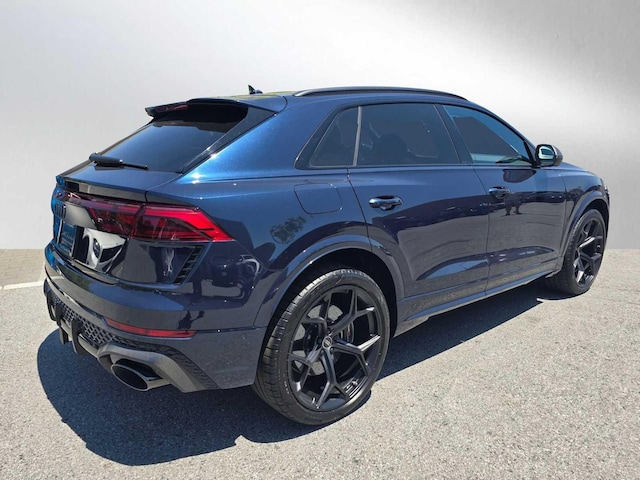2025 Audi RS Q8 SUV performance