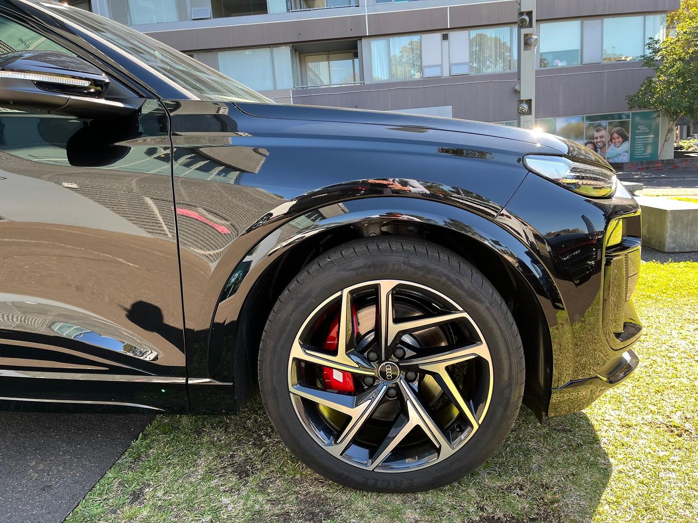 Image about Audi SQ6 Sportback e-tron e-tron quattro