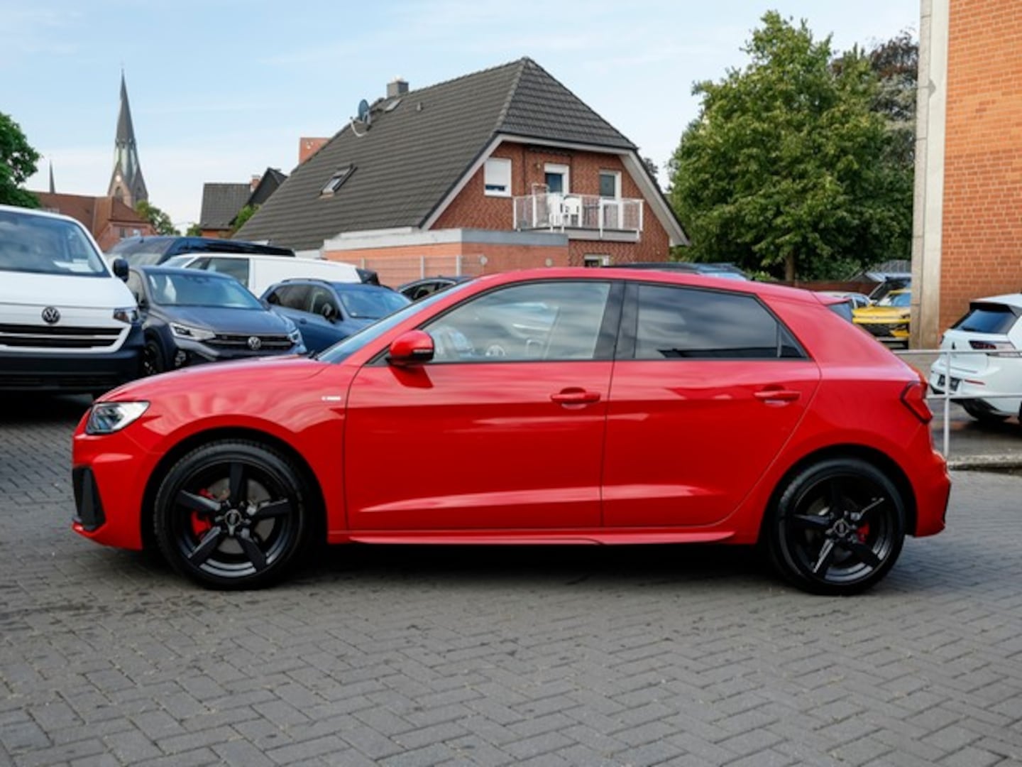 Bild über Audi A1 Sportback S line 30 TFSI S tronic - für weitere Informationen kontaktieren Sie den Audi Partner