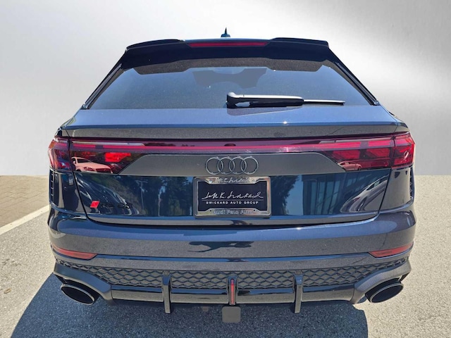 2025 Audi RS Q8 SUV performance