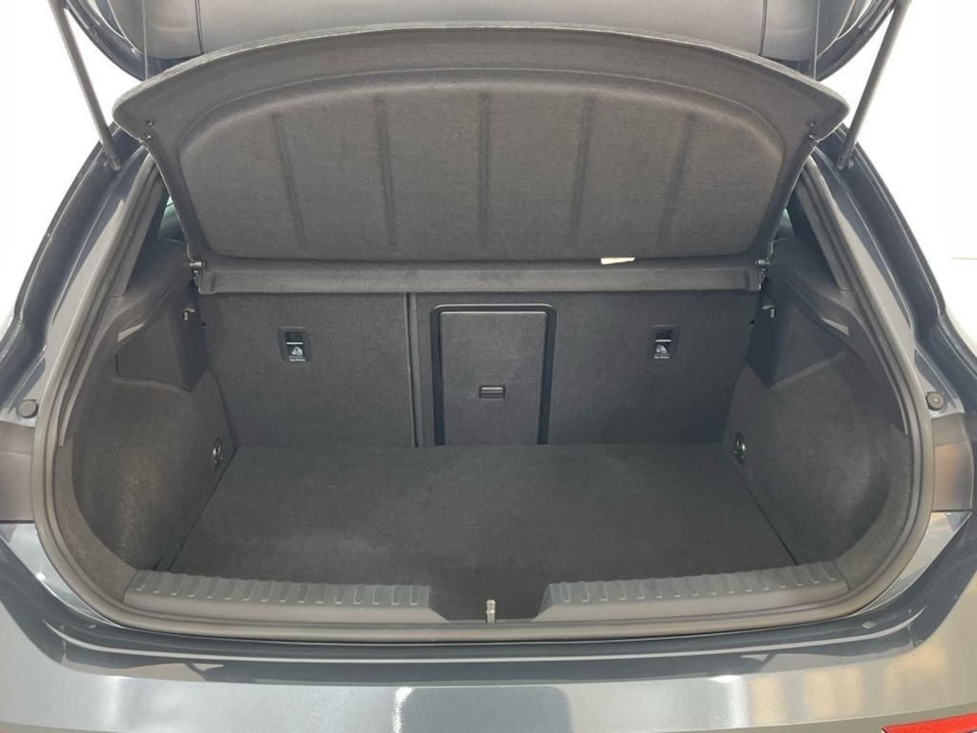 CUPRA Leon León 1.4 e-Hybrid DSG 150 kW (204 CV) — photo 8