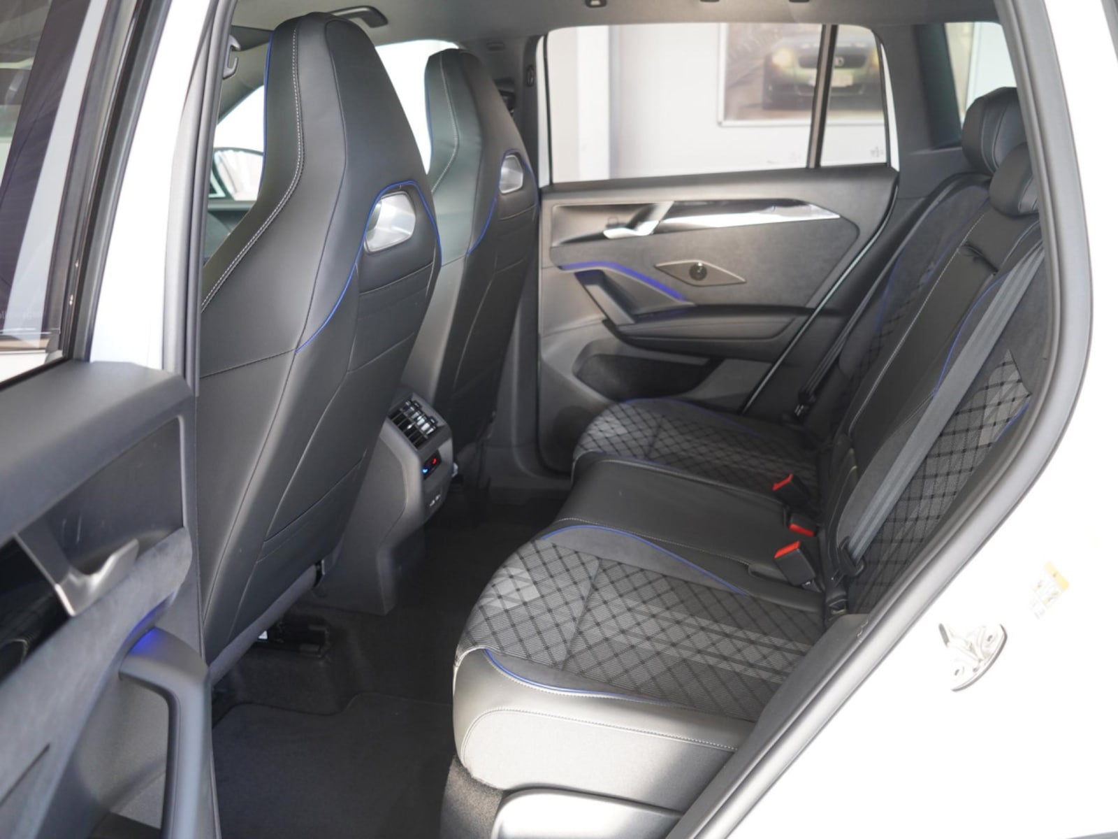 Volkswagen Tiguan – Bild 10
