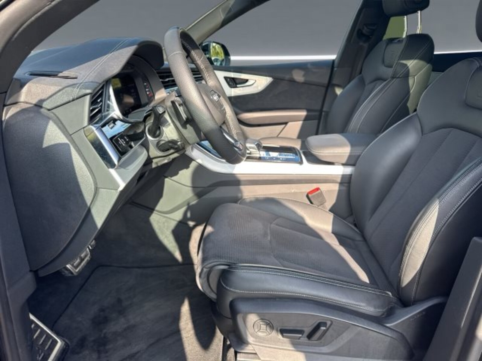 Audi SQ8 – Bild 13