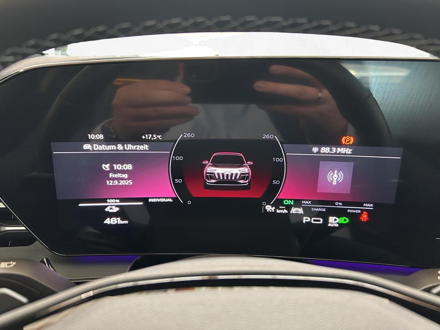 Bild über Audi Q6 SUV e-tron e-tron quattro - für weitere Informationen kontaktieren Sie den Audi Partner