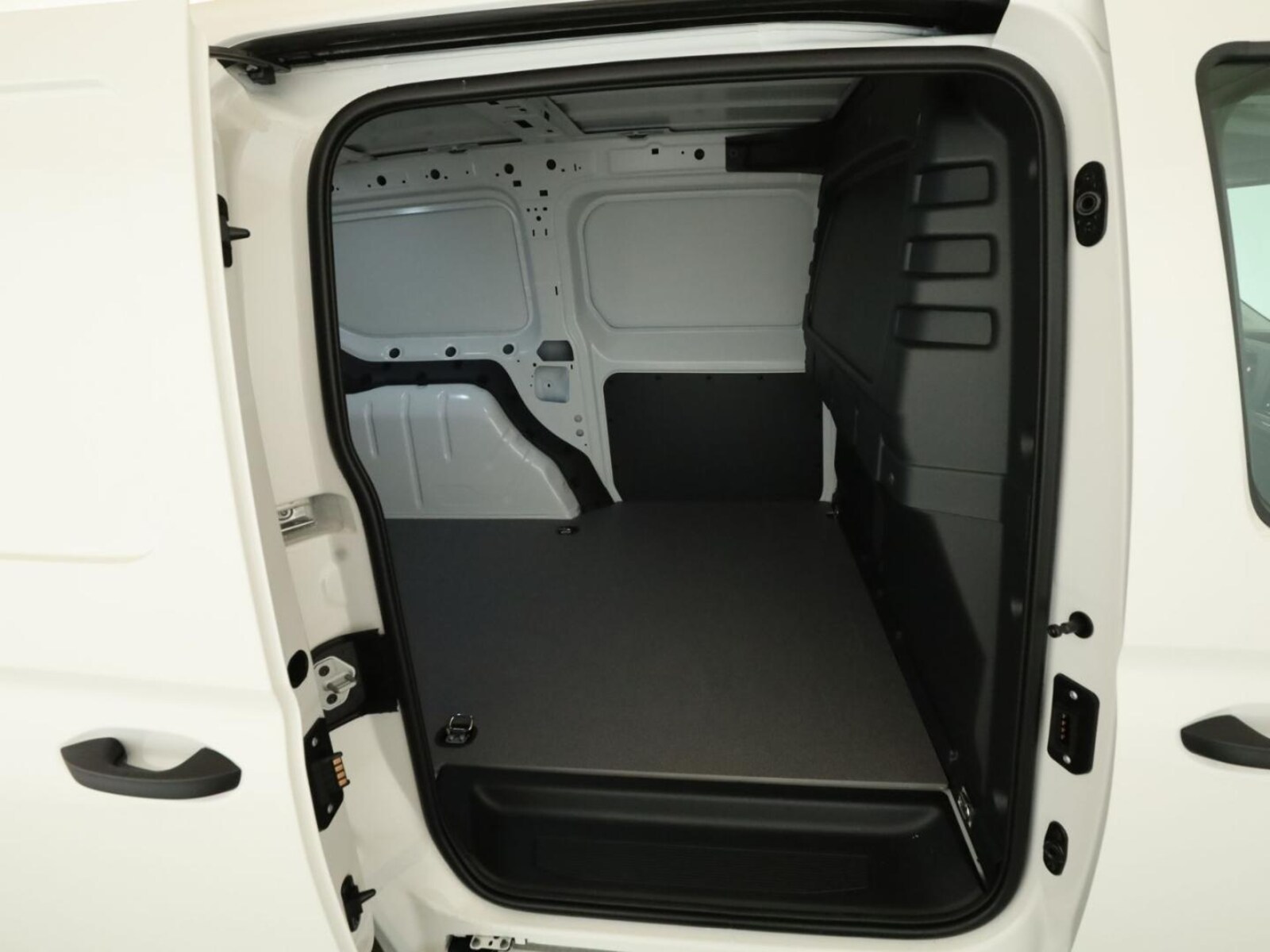 Volkswagen Caddy Maxi Cargo – Bild 9