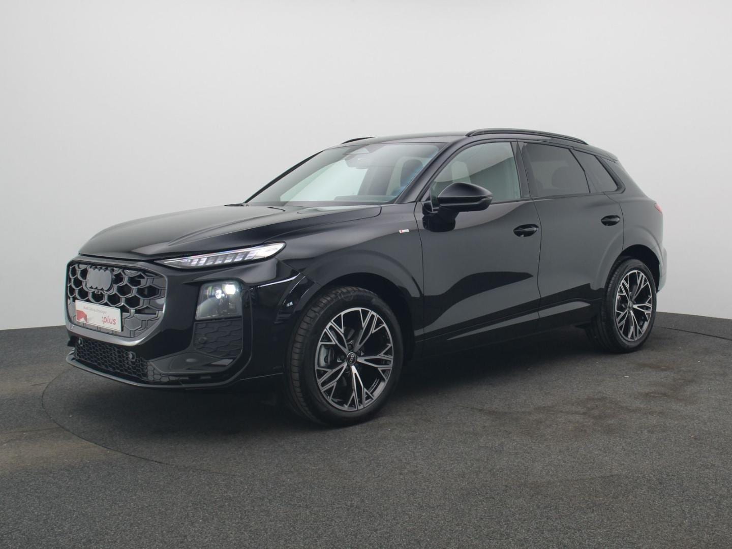 Bild über Audi Q3 SUV TFSI 110 kW S tronic - für weitere Informationen kontaktieren Sie den Audi Partner