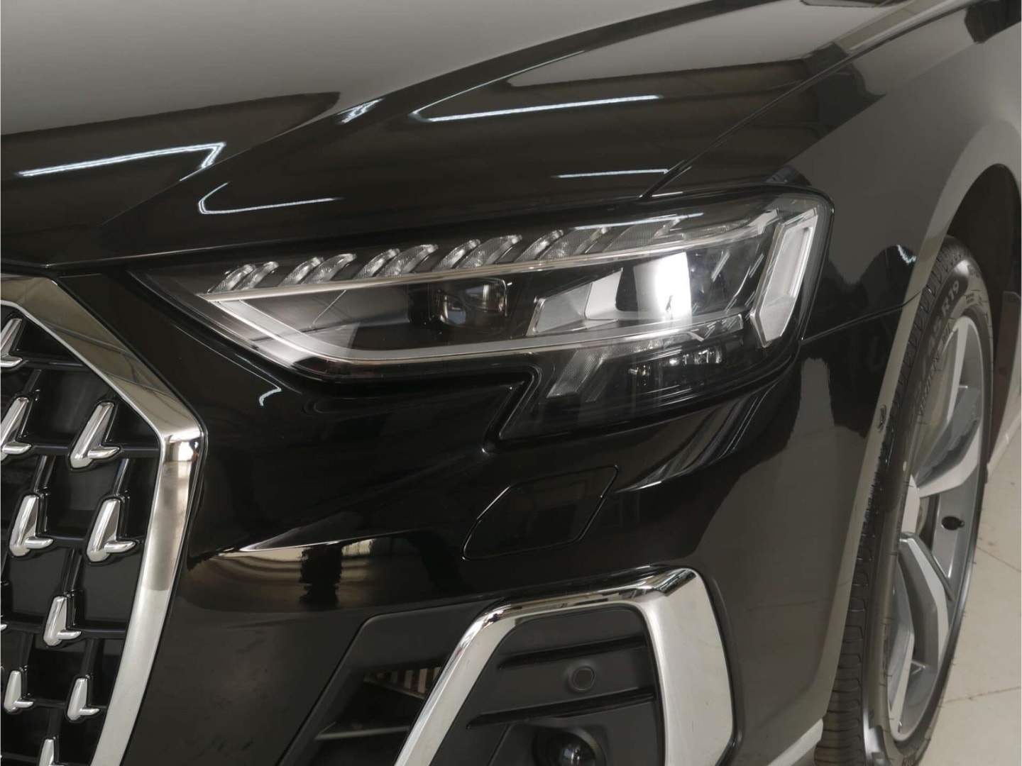 Bild über Audi A8 TFSI e 60 TFSI e quattro tiptronic - für weitere Informationen kontaktieren Sie den Audi Partner