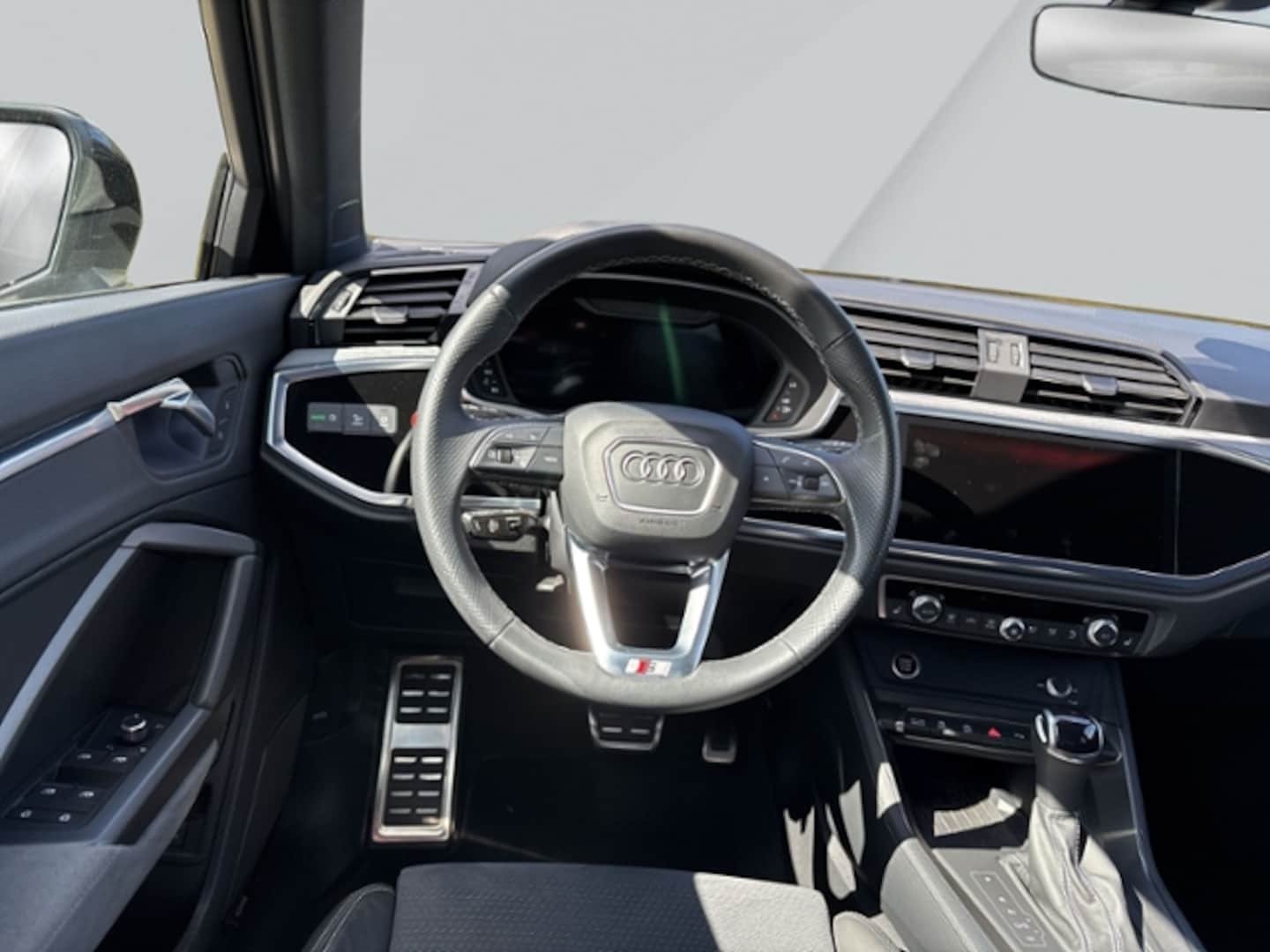 Bild über Audi Q3 Sportback S line 45 TFSI quattro S tronic - für weitere Informationen kontaktieren Sie den Audi Partner