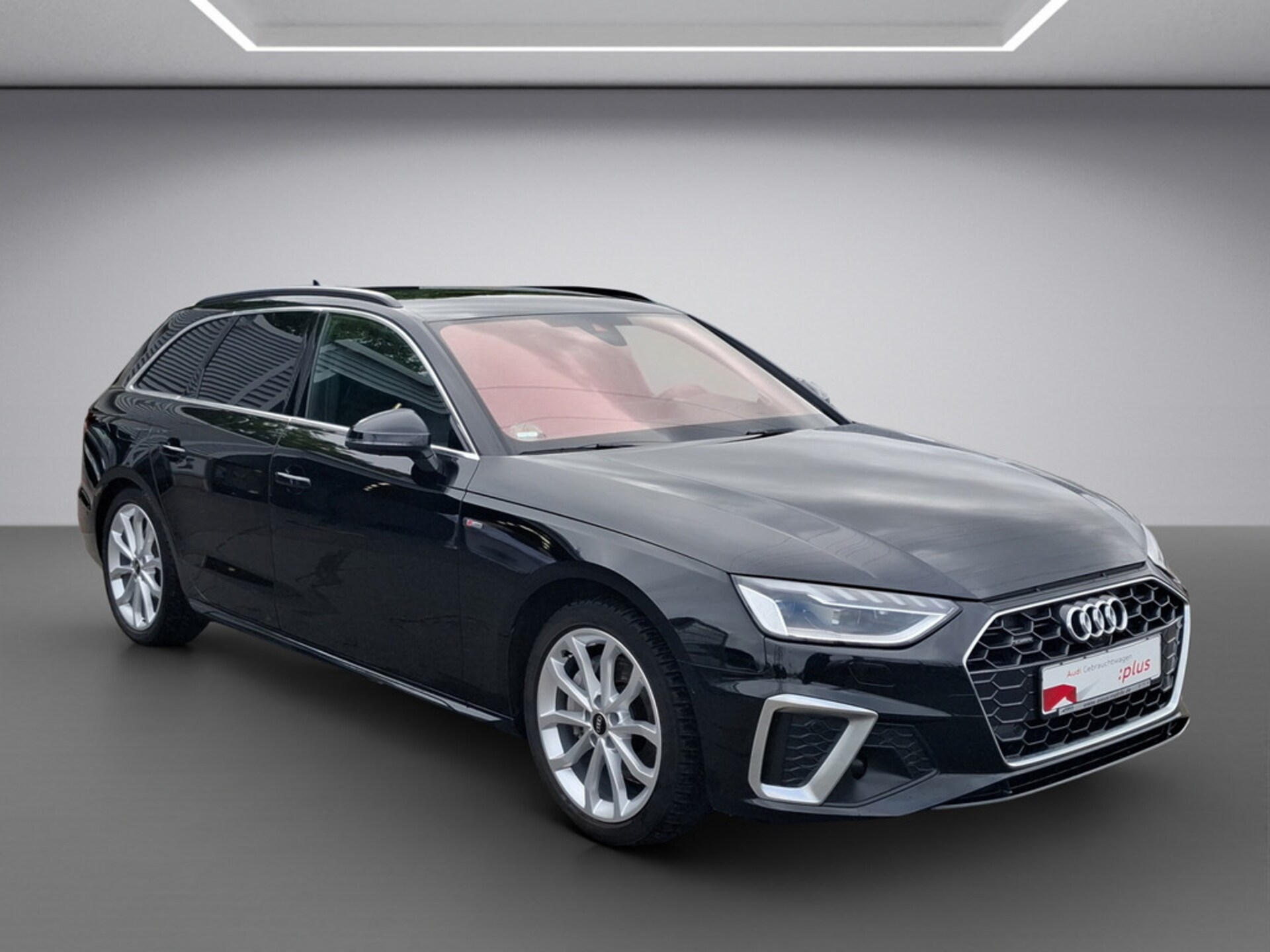 Audi A4 Avant S line