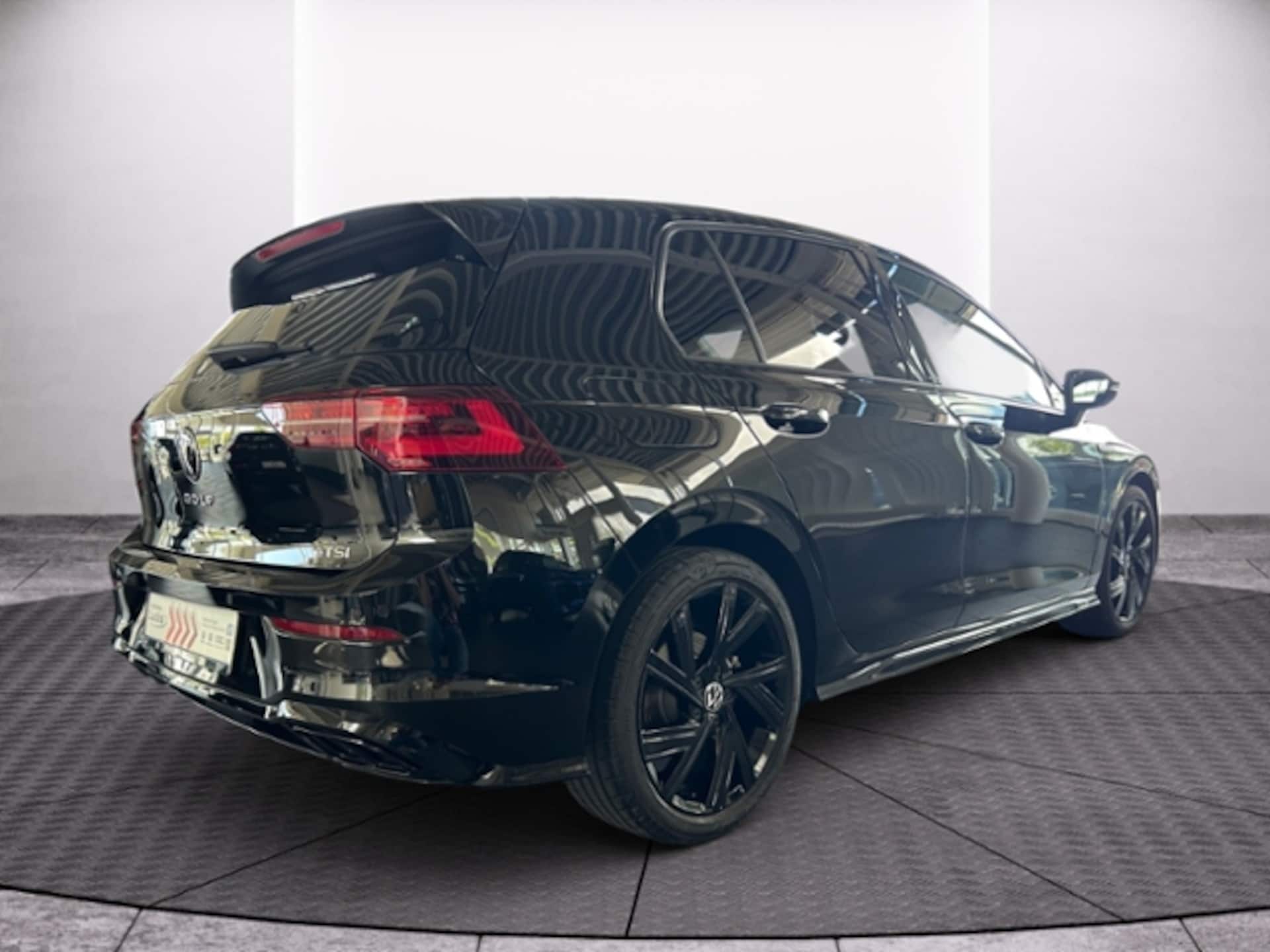 Volkswagen Golf R-Line