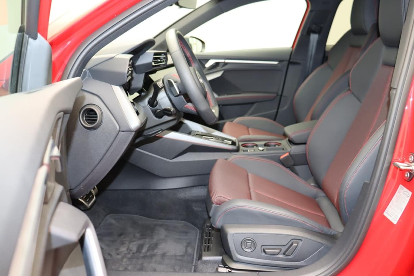Bild über Audi A3 Sportback advanced 35 TFSI S tronic - für weitere Informationen kontaktieren Sie den Audi Partner